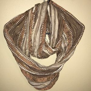 Brown/tan scarf